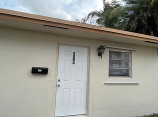 302 SE 4th Ave, Hallandale, FL 33009