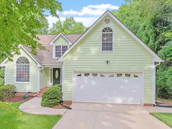 204 Prescott Dr, Durham, NC 27712