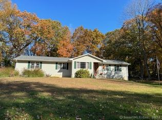 26 Southgate Cir, North Franklin, CT 06254