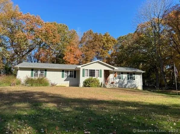 26 Southgate Circle, Franklin, CT 06254