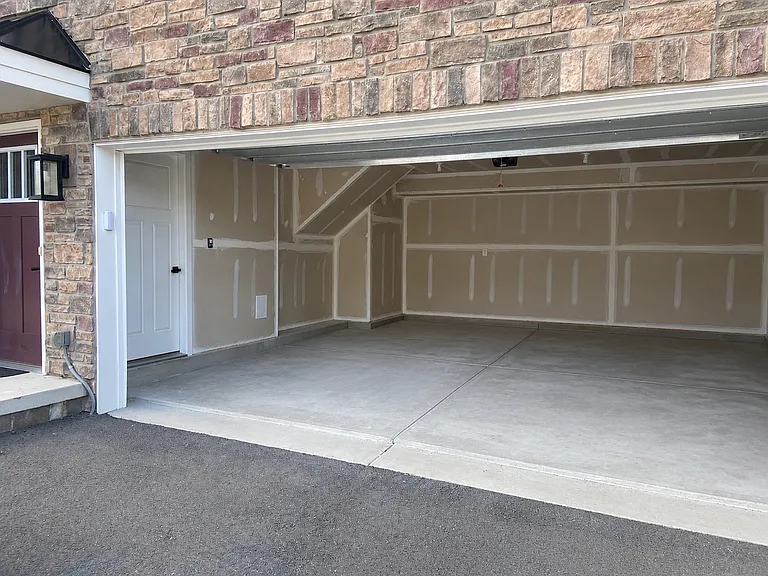 219 Cranesbill Dr — Photo 18