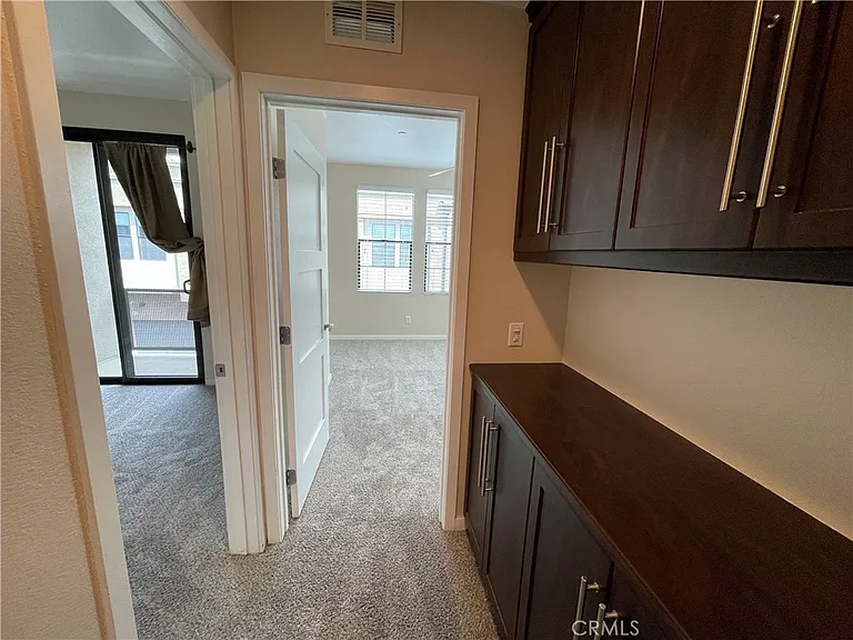 501 W Maple Ave — Photo 39