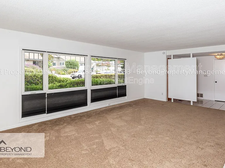 6536 Avenida Manana — Photo 17