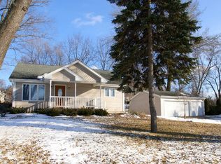 38315 N 5th Ave, Spring Grove, IL 60081