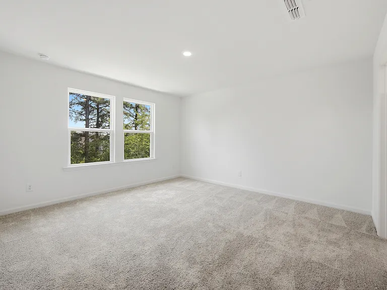 210 Parker Ln — Photo 18