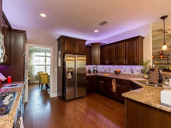 5th image of 9148 Macauley Ln