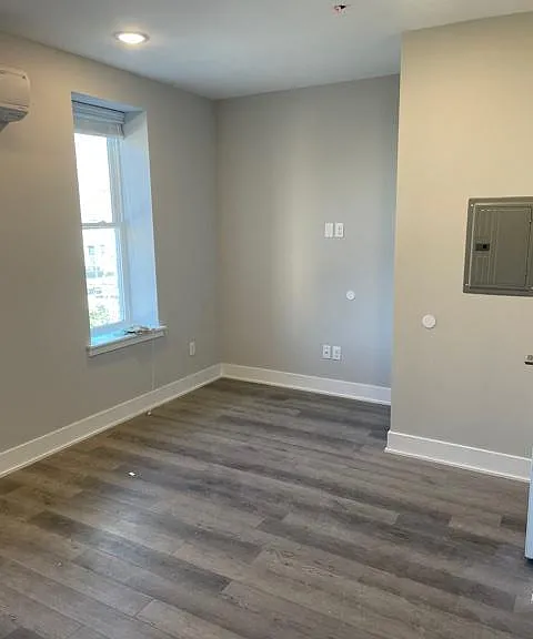 1235 Point Breeze Ave #3 — Photo 2