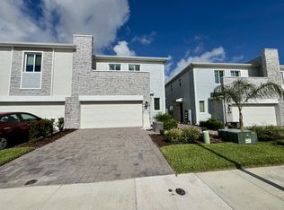 336 Nine Iron Dr, Davenport, FL 33896