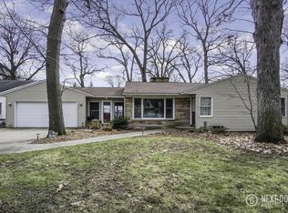 638 N Shore Dr, Holland, MI 49424
