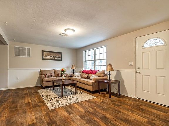 5th image of 4248 Ridgefield Ave
