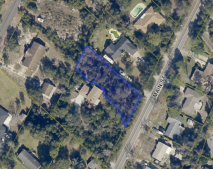 Large lot in great location