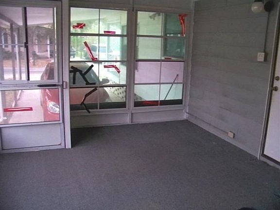 4th image of 437 Forest Ln