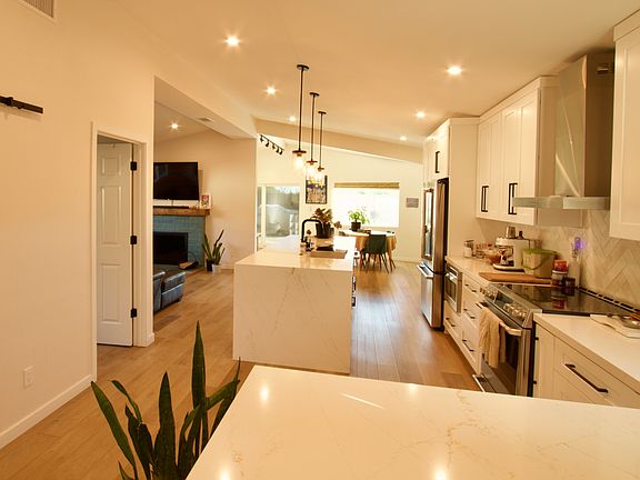 5th image of 4943 Mount Almagosa Dr