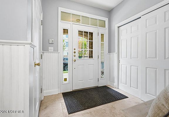3rd image of 11 Whitman Ter