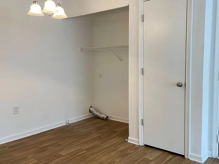 Acorn Grove Apartment Homes — Photo 51