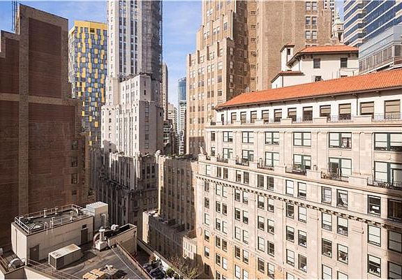 2nd image of 75 Wall St APT 26H