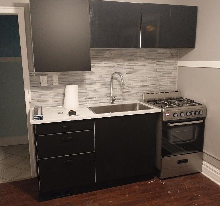 2nd image of 2826 S Burrell St #2
