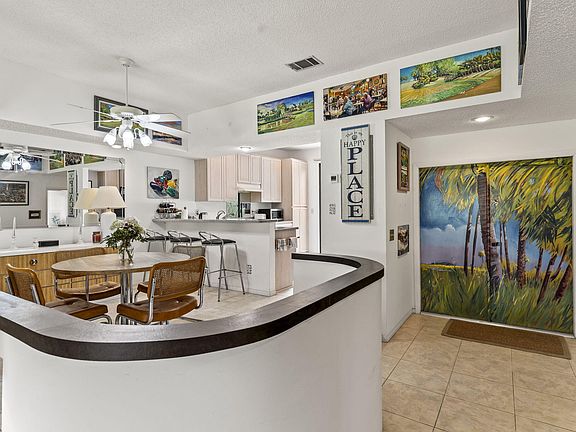 3rd image of 3316 SE Sandpiper Circle
