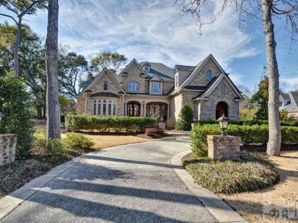 1320 Landfall Dr, Wilmington, NC 28405