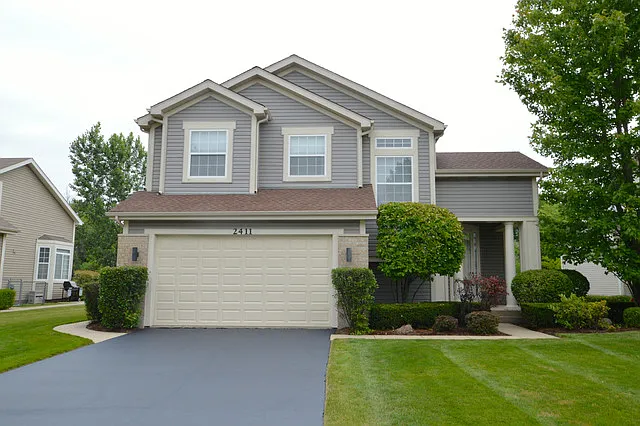 2411 Chambourd Dr photo 1