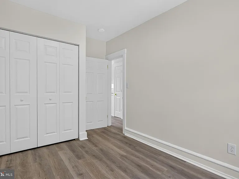 319 Laurel Ave — Photo 13