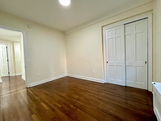 Rented by Moises Farhart, LREB | media 33