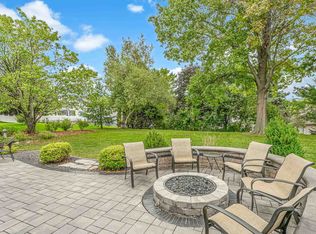 3002 Dartmouth Dr, Janesville, WI 53548
