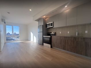 17202 Hillside Ave #9D, Jamaica, NY 11432