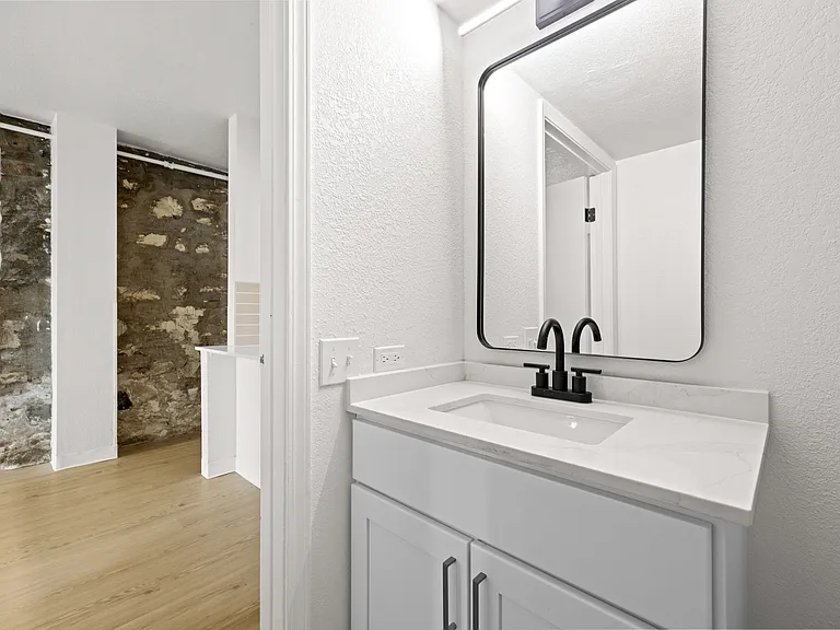 Tallmadge Lofts — Photo 14