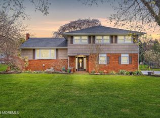 28 Camille Ln, Freehold, NJ 07728