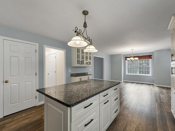 3rd image of 36 Wallingford Road