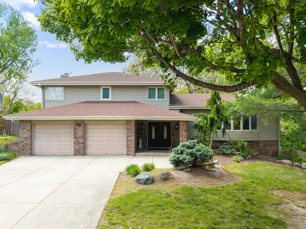 1226 N 121st St, Omaha, NE 68154