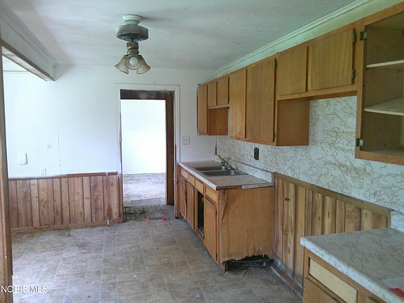 3rd image of 1760 Ketner Ave