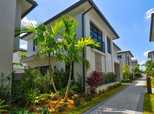 8237 NW 46th St, Miami, FL 33166