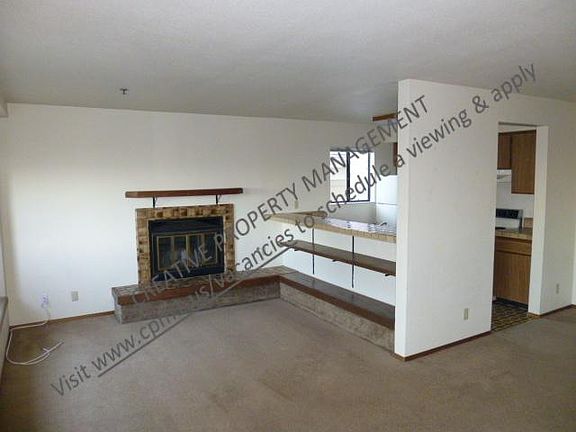 5th image of 429 Laine St APT 2