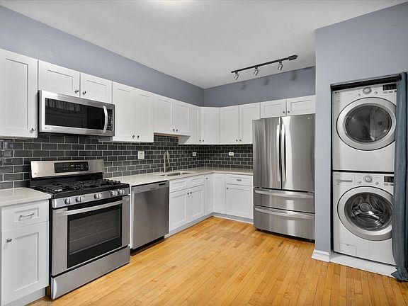 3rd image of 5000 N Glenwood Ave #2