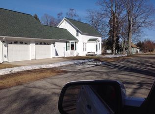 17104 4th St, Arcadia, MI 49613