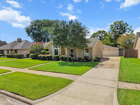 3rd image of 10031 Sagegate Dr