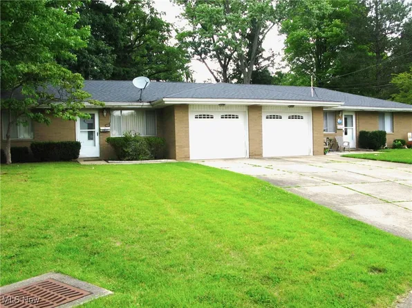 3865-3869 Santom Rd N, Stow, OH 44224