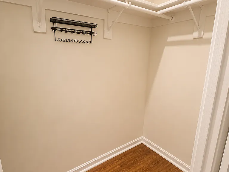 1251 Banks Aly NW #6 — Photo 18
