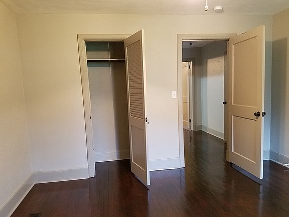 5th image of 447 39th St