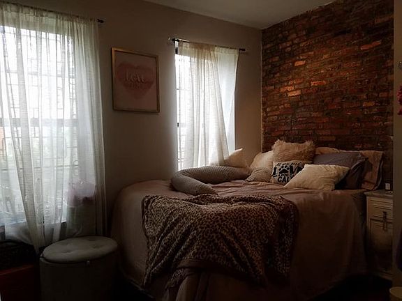 4th image of 459 Chauncey St APT 1L
