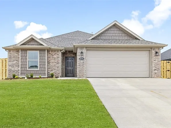 432 Hall St, West Fork, AR 72774