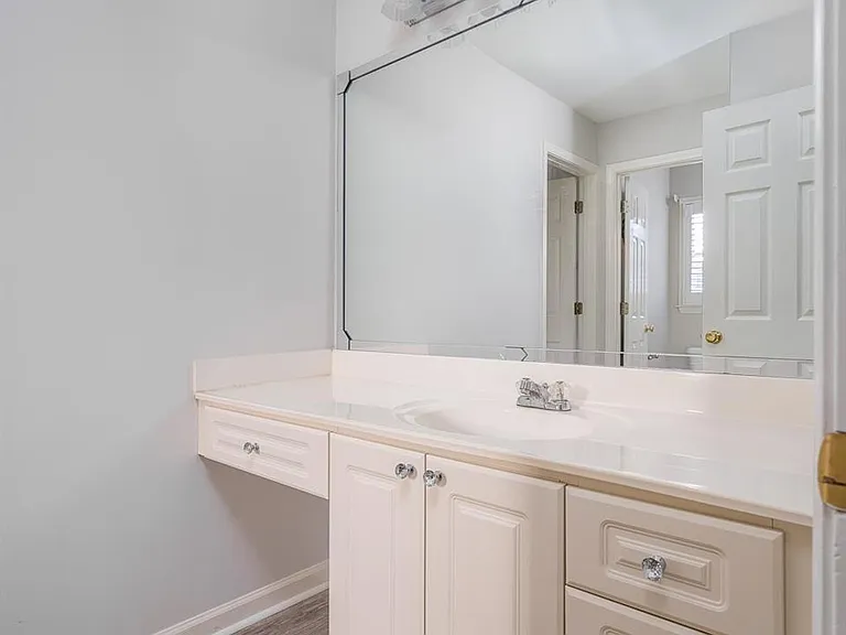 9445 Stoney Ridge Ln — Photo 20