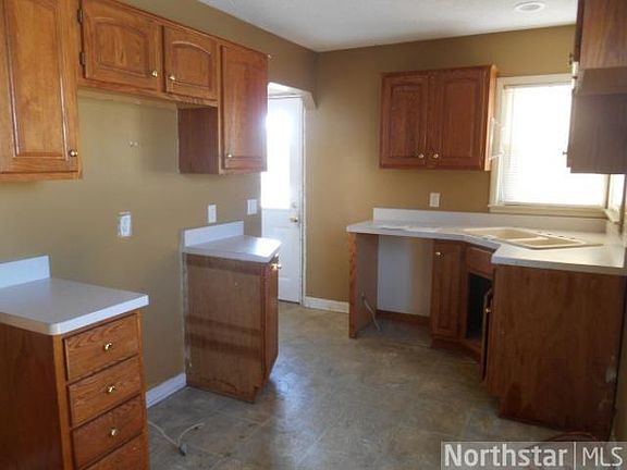 5th image of 3440 Leroy Ave