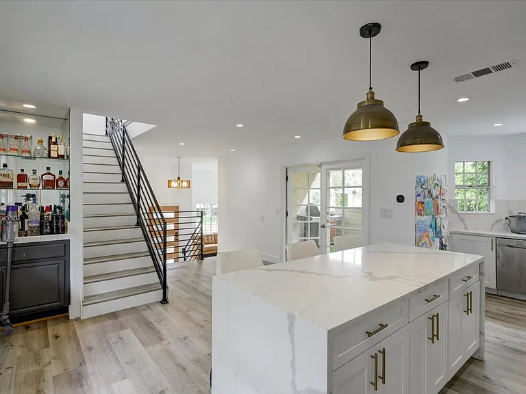 2402 Carnegie Ln #A — Photo 13
