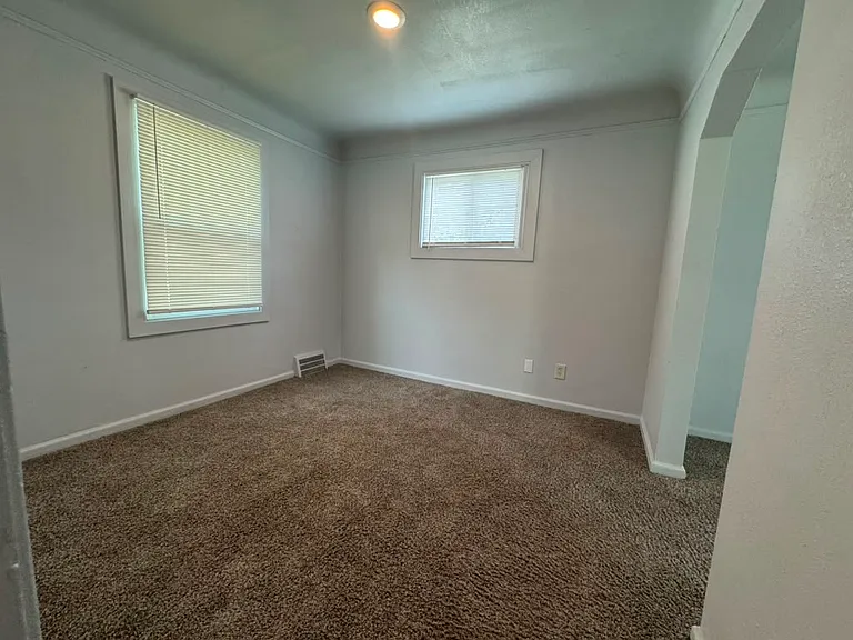 12655 Kelly Rd — Photo 4