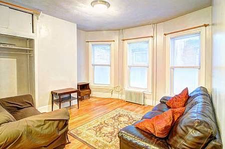 2nd image of 35 Harvard St