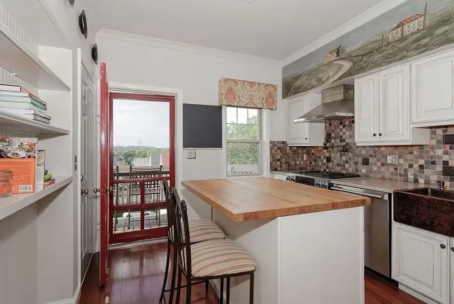 76 King St. Unit 2 - B — Photo 2