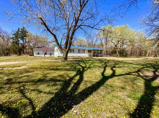 6619 N Wilson Rd, Hutchinson, KS 67502